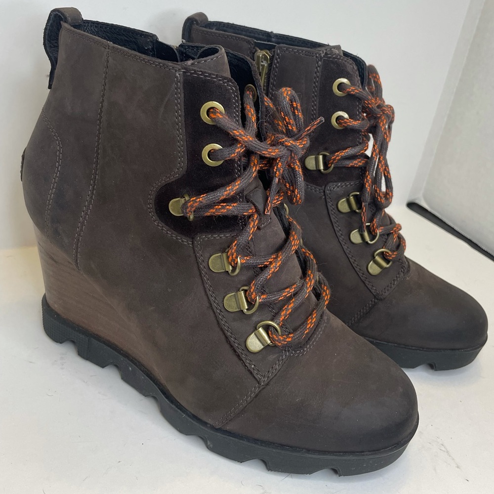 SOREL Joan Uptown Laced booties